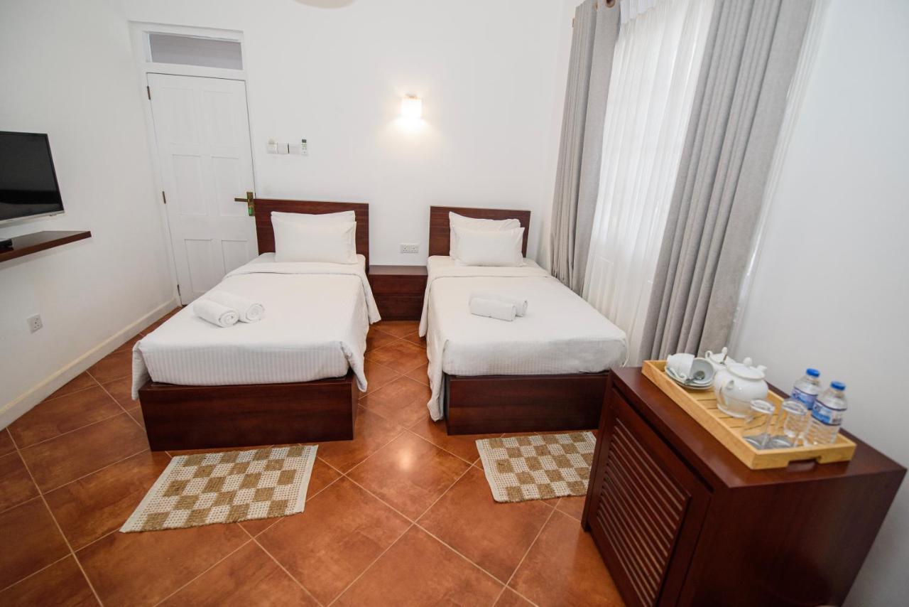 Kingsman House Bed & Breakfast Kandy Exterior foto