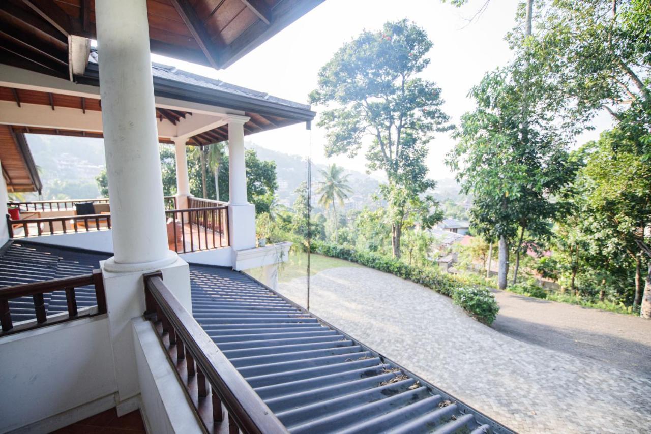 Kingsman House Bed & Breakfast Kandy Exterior foto