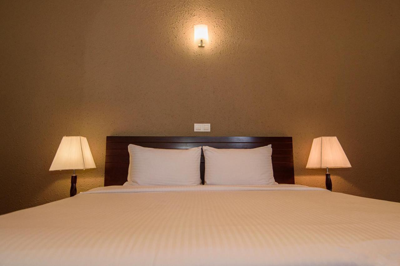 Kingsman House Bed & Breakfast Kandy Exterior foto