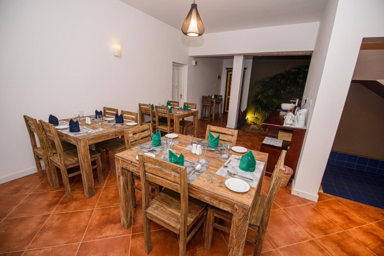 Kingsman House Bed & Breakfast Kandy Exterior foto