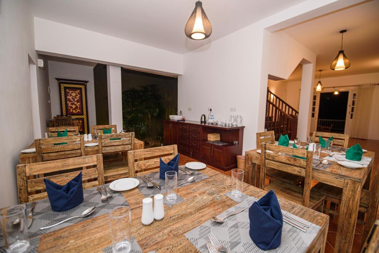 Kingsman House Bed & Breakfast Kandy Exterior foto
