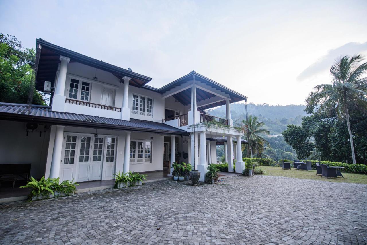 Kingsman House Bed & Breakfast Kandy Exterior foto