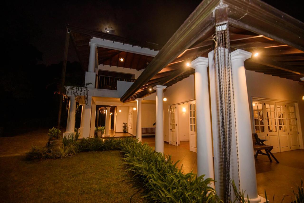 Kingsman House Bed & Breakfast Kandy Exterior foto