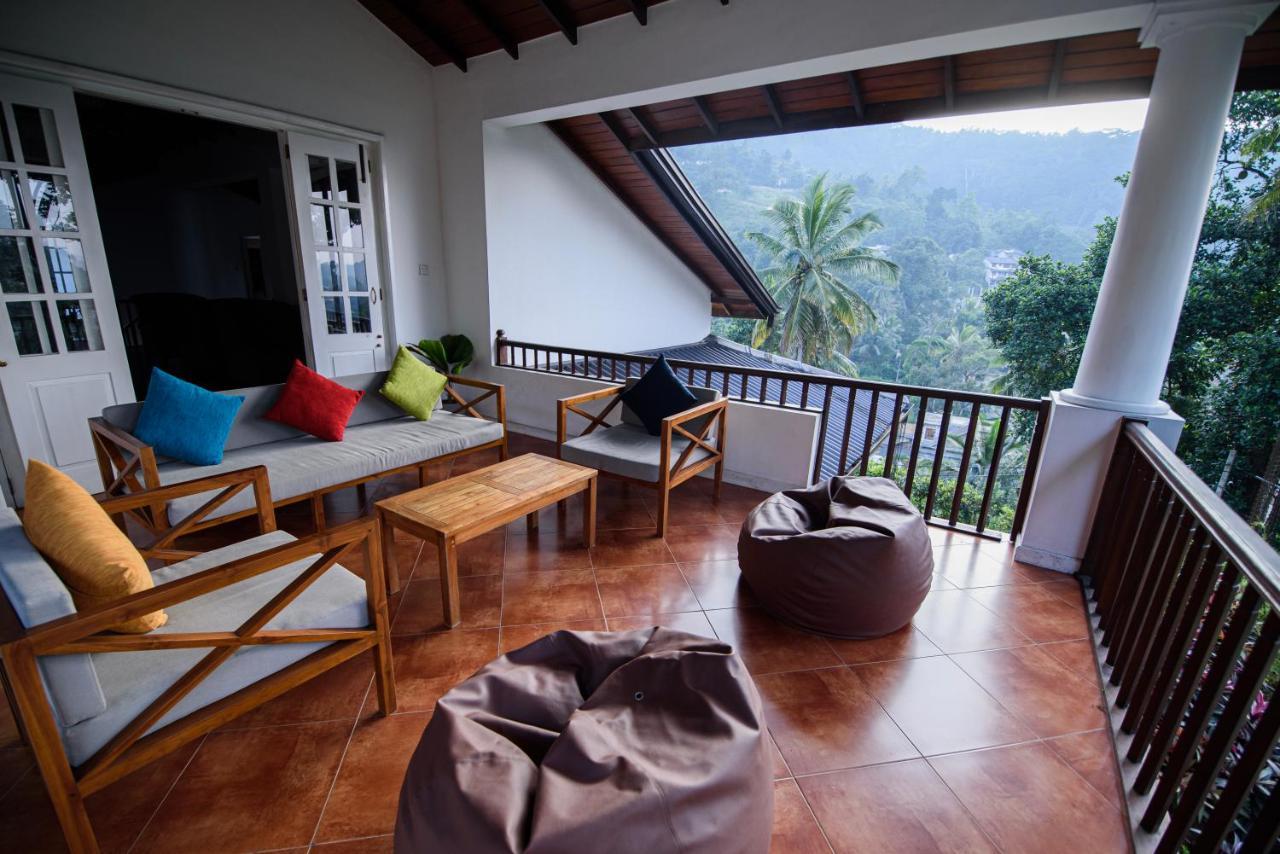 Kingsman House Bed & Breakfast Kandy Exterior foto