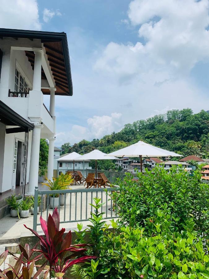 Kingsman House Bed & Breakfast Kandy Exterior foto