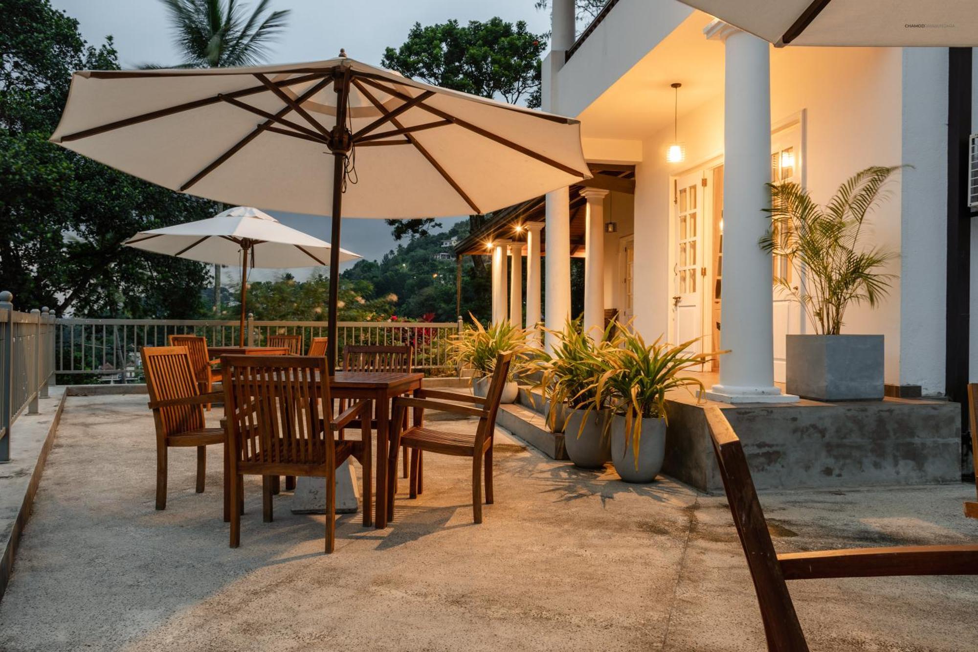 Kingsman House Bed & Breakfast Kandy Exterior foto