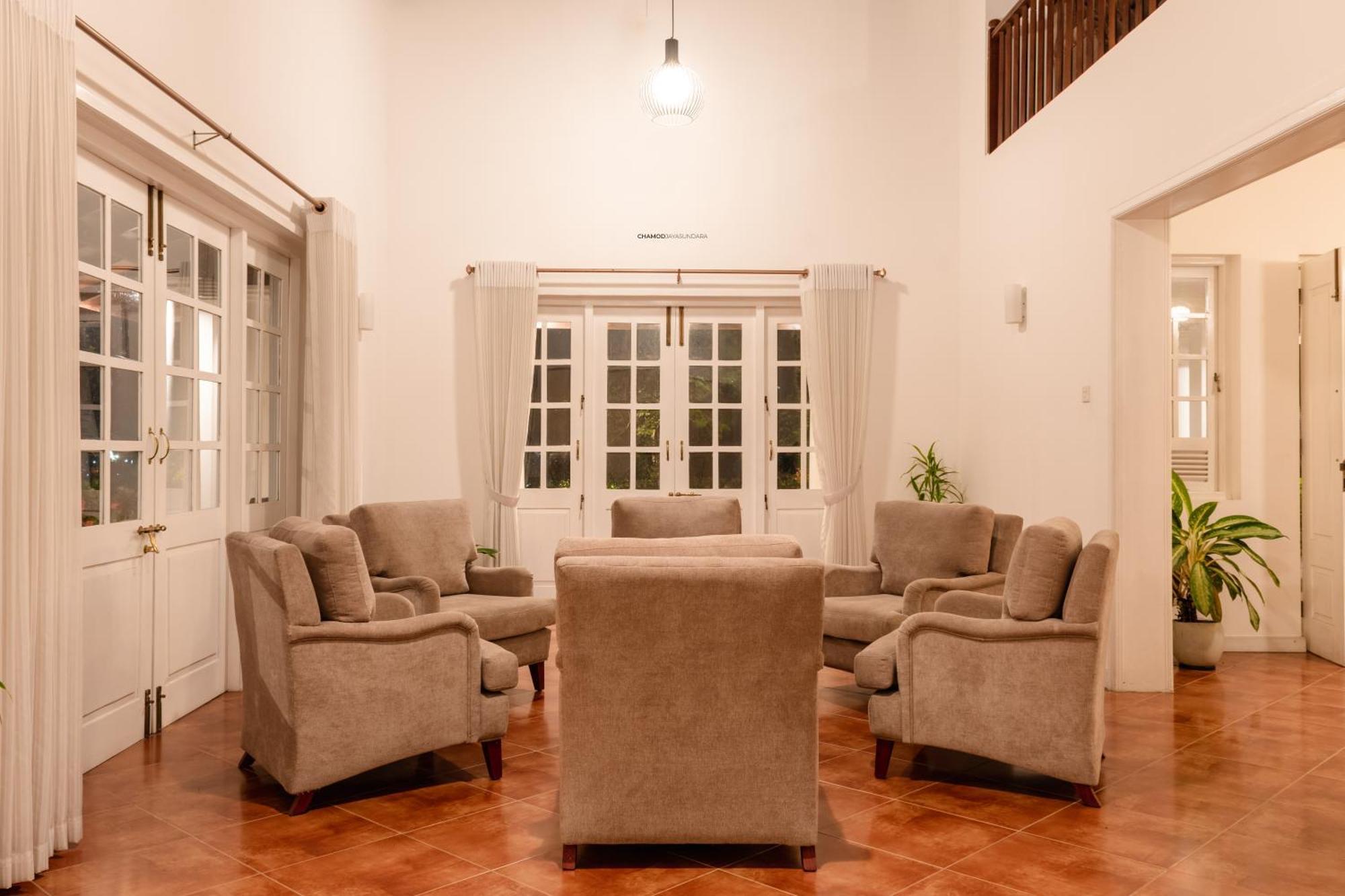 Kingsman House Bed & Breakfast Kandy Exterior foto
