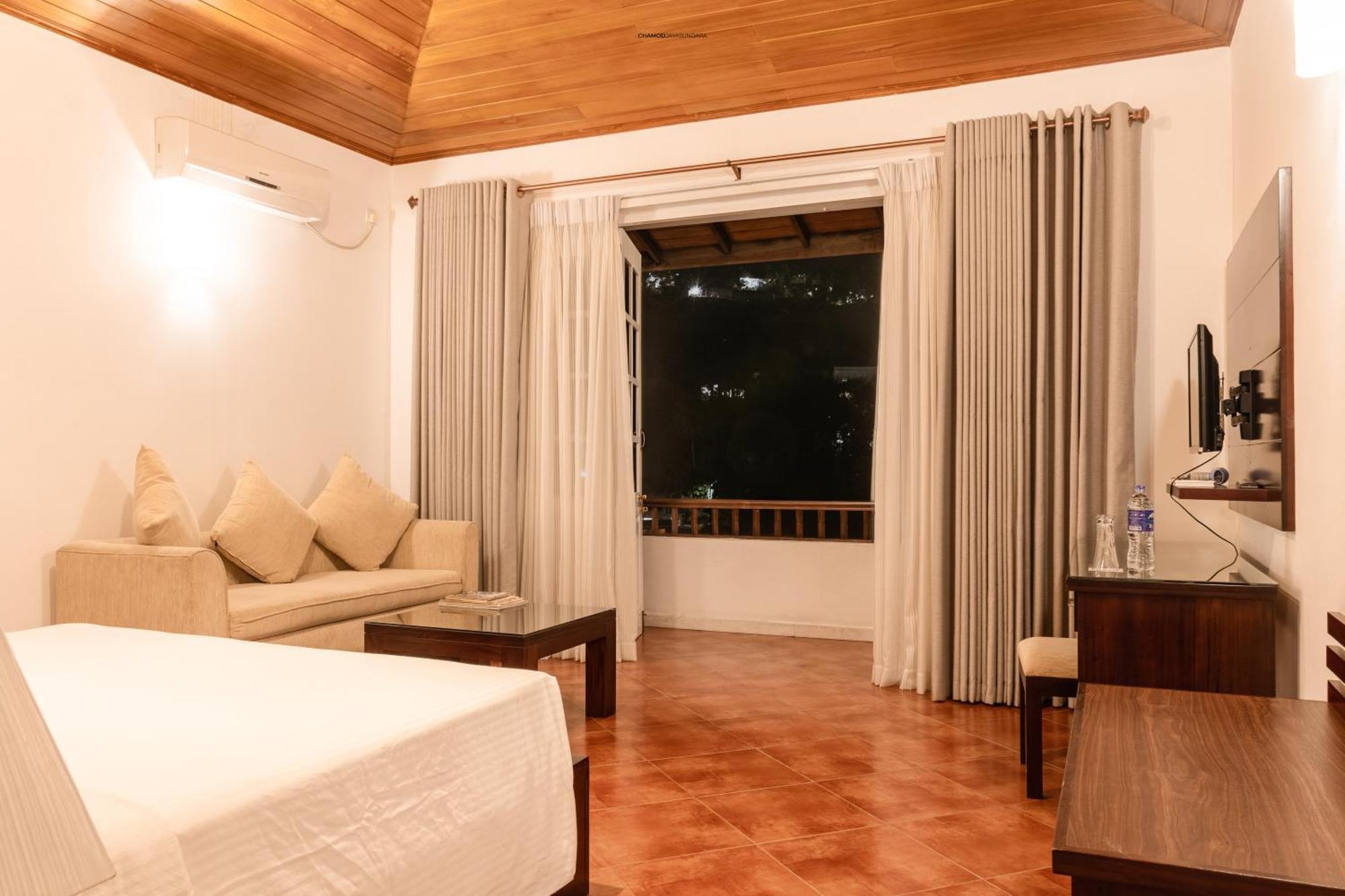 Kingsman House Bed & Breakfast Kandy Exterior foto