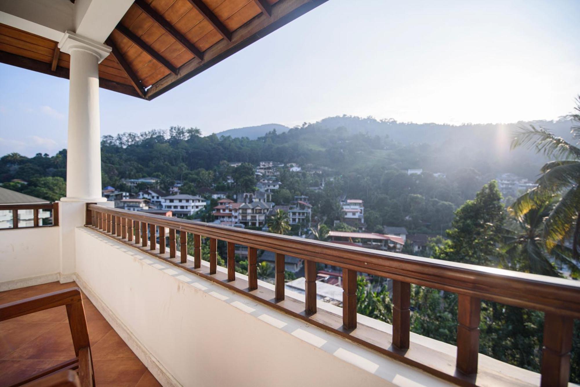 Kingsman House Bed & Breakfast Kandy Cameră foto